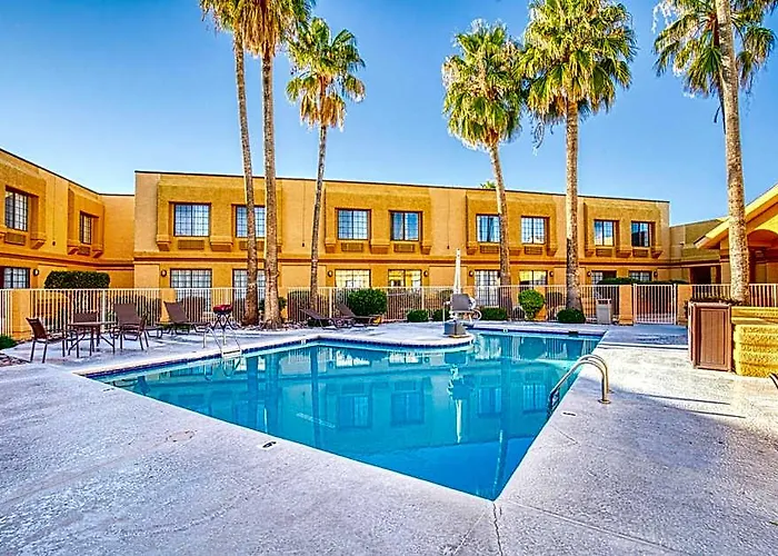 Western Valley Hotel Green Valley