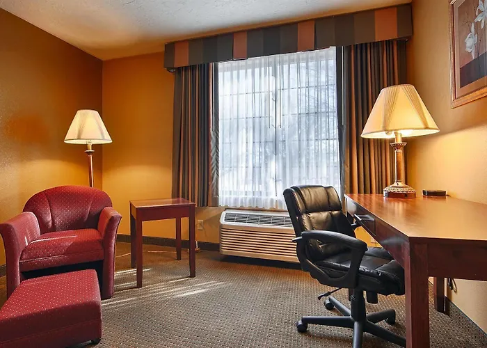 Western Valley Hotel Green Valley